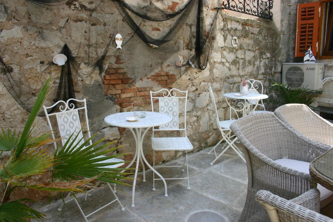 Studio Apartment La Maison De Catherine Rovinj Eksteriør billede