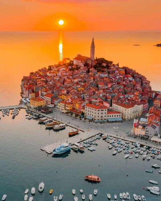 Studio Apartment La Maison De Catherine Rovinj Eksteriør billede