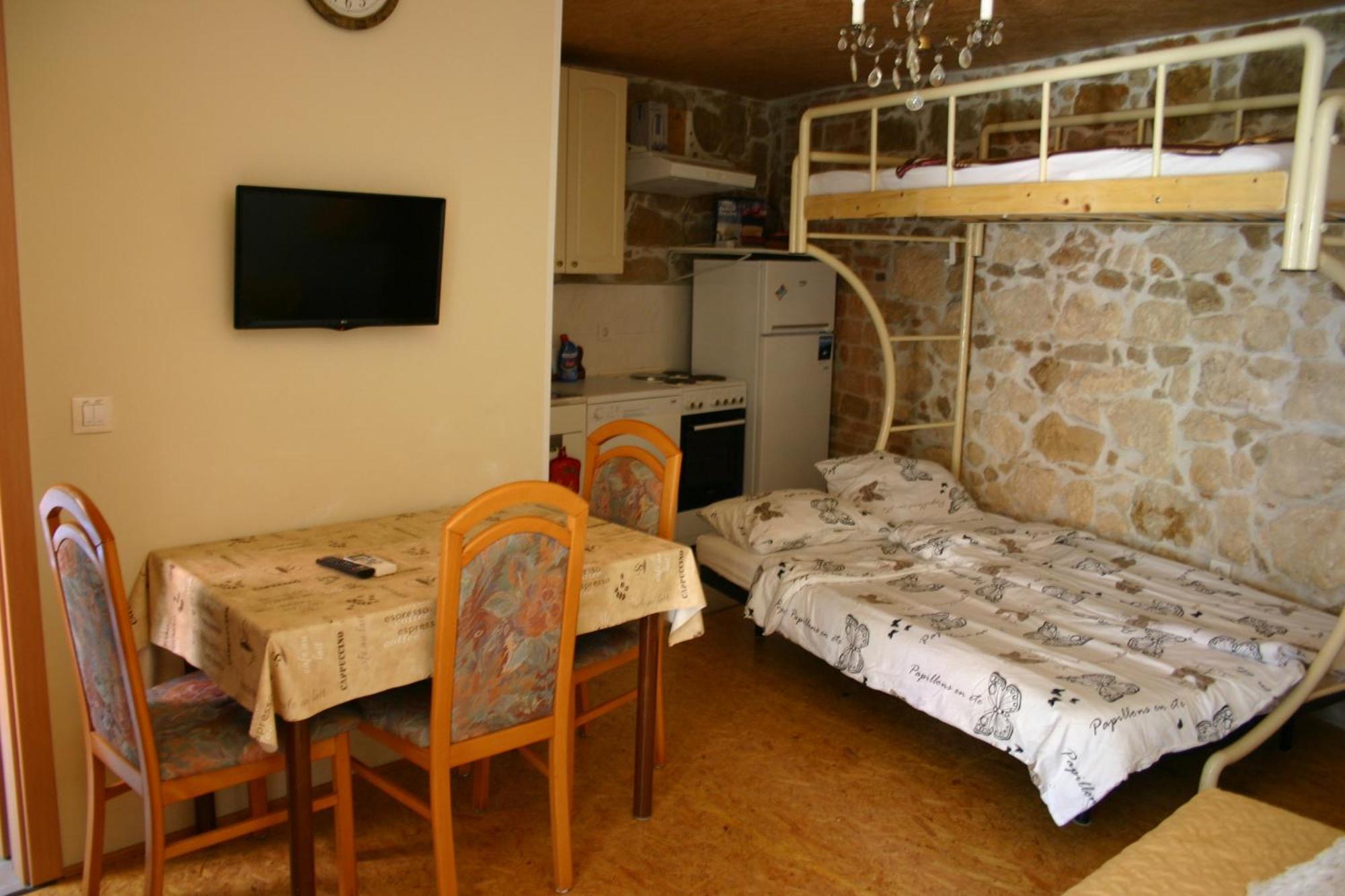 Studio Apartment La Maison De Catherine Rovinj Eksteriør billede
