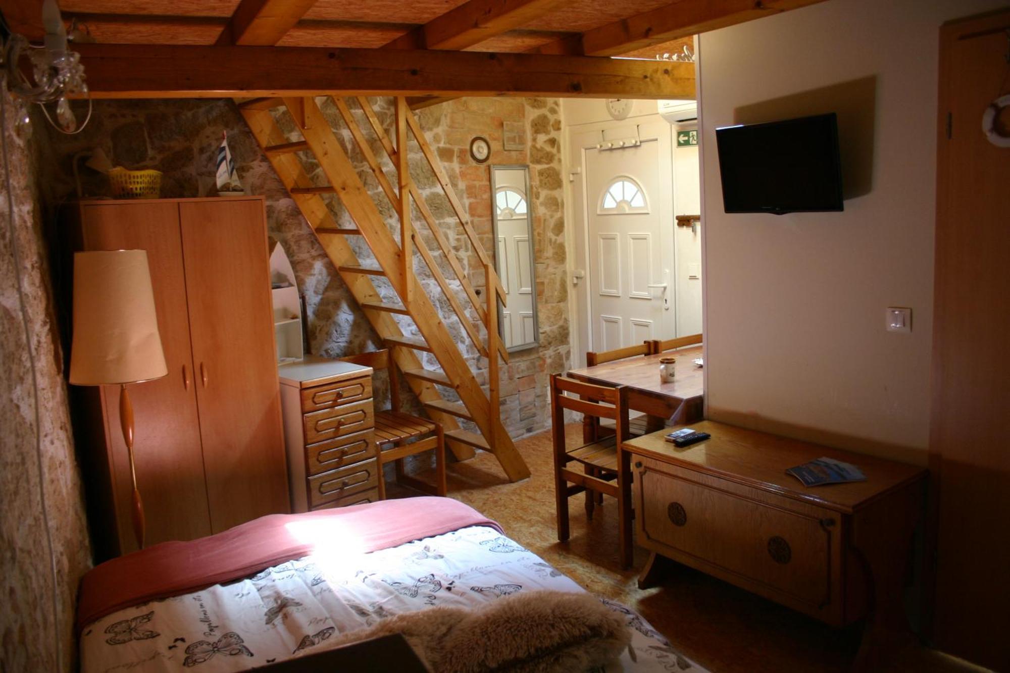 Studio Apartment La Maison De Catherine Rovinj Eksteriør billede